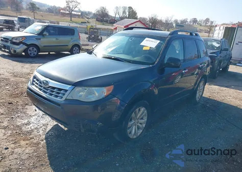 2012 Subaru Forester 2.5X Premium из США, поврежденный, VIN JF2SHBCC2CH442451